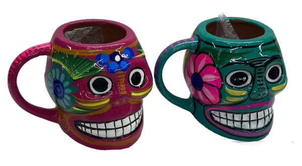 Taza de calavera en barro, Día de Muertos Artesanal - Image 3