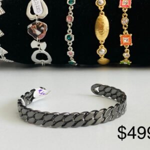 Pulsera rígida imitación tejido Cartier, color humo, NICE, 1 baño de rodio, $499, code 321716
